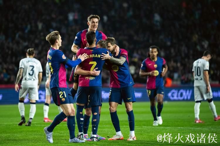 似曾相识?奥萨苏纳一战中,诺坎普看台高唱“哈维,请留下” 似曾相识?奥萨苏纳一战中,诺坎普看台高唱“哈维,请留下”